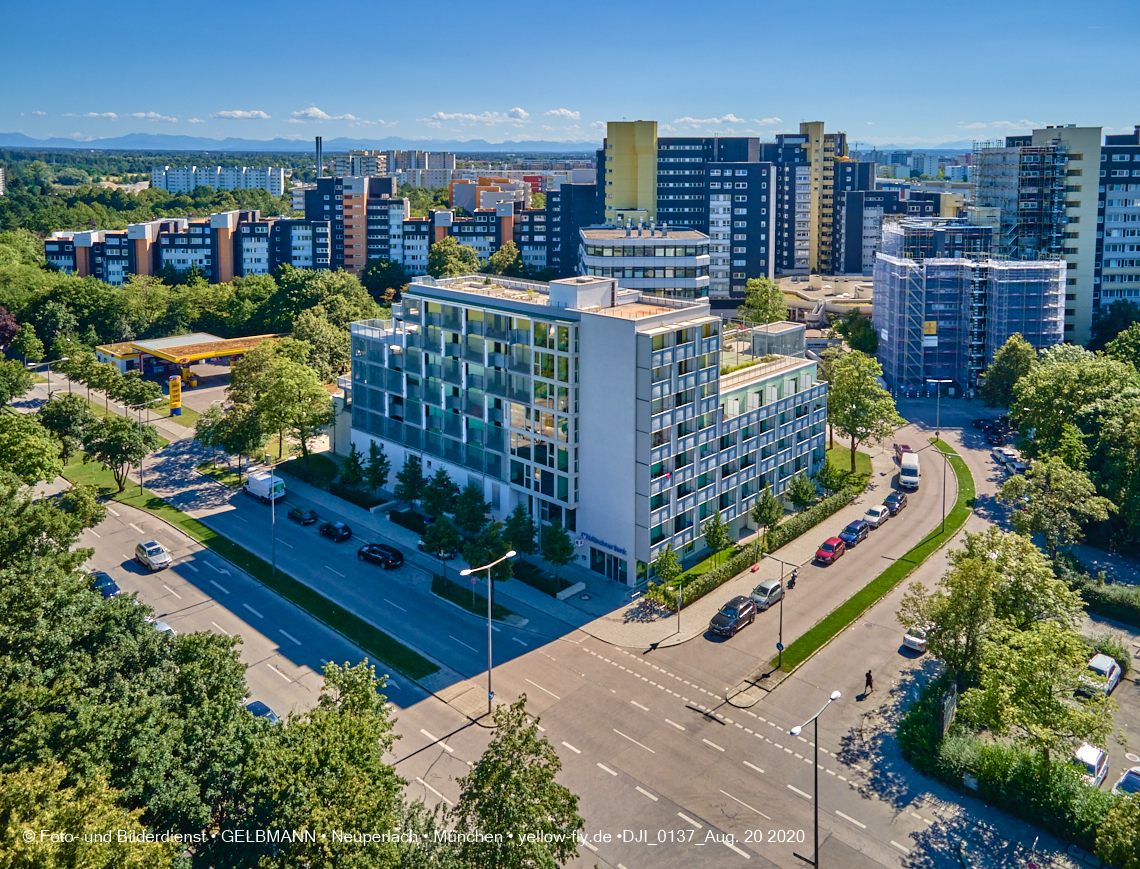 20.08.2020 - Marx-Zentrum - Wohnanlage KMR 52-62 und Studentenwohnheim in Neuperlach